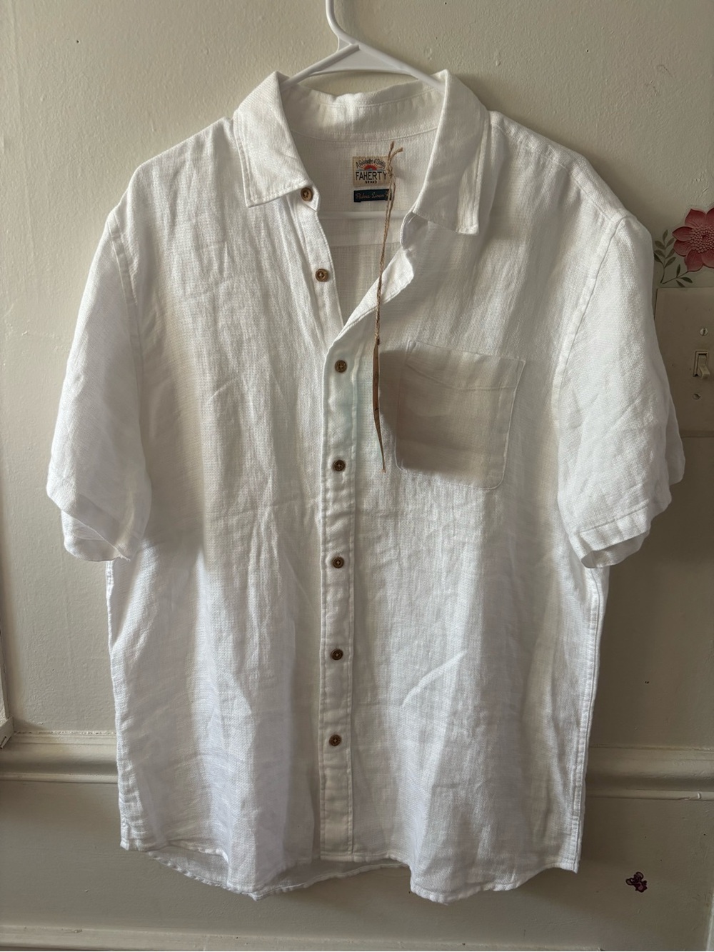 Faherty Classic White Linen Button-Down Shirt